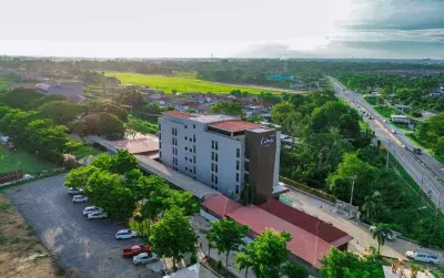 Lima Hotel Hoteles en Nakhon Luang