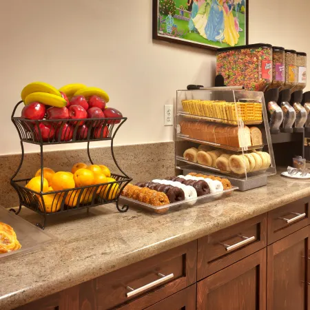 Cortona Inn and Suites Anaheim Resort