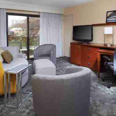 Courtyard Rockford Rooms