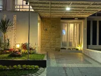 Nadika Homes Private Pool Hotels in Junrejo