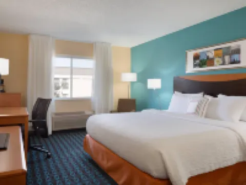 Fairfield Inn & Suites Youngstown Boardman/Poland Hotels in Boardman Township