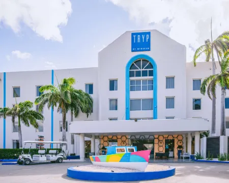 Tryp by Wyndham Aruba Adults Only Hotel 棕櫚灘酒店