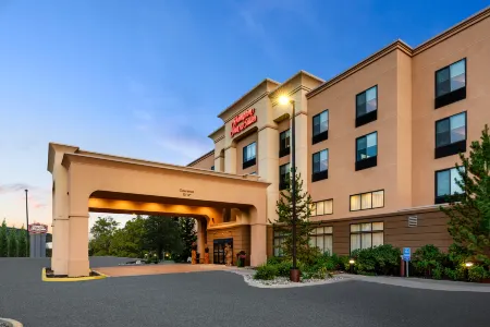 Hampton Inn & Suites Fairbanks