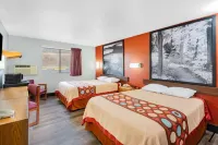 Super 8 by Wyndham Waynesburg Hotels in Franklin Township