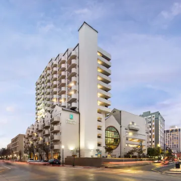 Embassy Suites by Hilton New Orleans Hotels in der Nähe von Ogden Museum of Southern Art