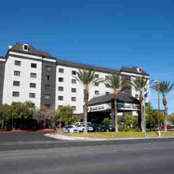 Embassy Suites by Hilton Las Vegas Hotel Exterior
