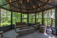 Modern High End Cabin #2 on Horsehead Lake