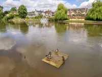The Lily Pad Riverside Apartment Hotels in Bidford