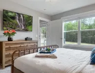 The Edelweiss-NEW! Arcade Room, Hot Tub, Firepit, 5 minutes to town!