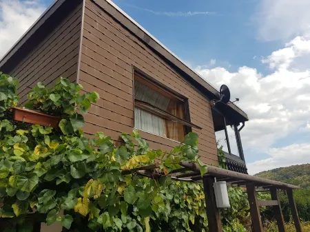 Quiet bungalow with covered terrace Отели рядом с достопримечательностью «PW»