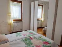 Apartment Agnese with lake view, swimming pool, garage and private garden. - appartements de vacances