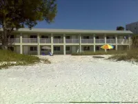 Beachfront 2/1 - Newly Remodeled. Step out the door onto the sand.  Amazing! - D