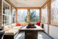 Beautiful and Spacious home w/Outdoor Kitchen