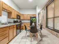 Loft in the heart of Downtown in Historic Building!
