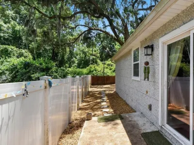 Pet friendly, beautiful mid island cottage only 3 miles from the beach! Hotels in der Nähe von Fort Frederica National Monument