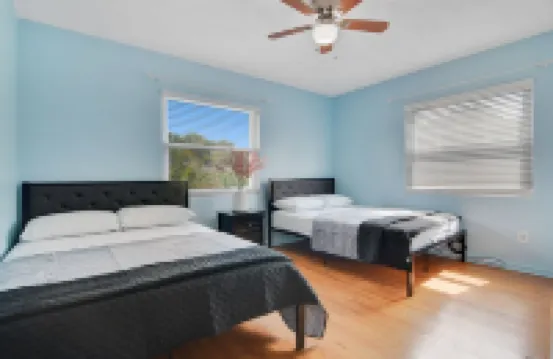 Clearwater Private Pool + Corner Lot + Game Room + Beaches