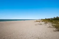Beachfront condo directly on Holmes beach