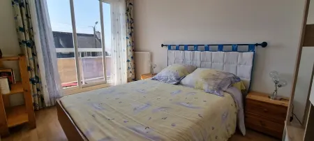 Beautiful, bright apartment 350m from the Sables Blancs/GR34 beach in Concarneau