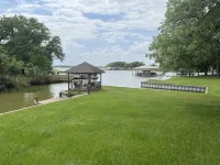 Lakehouse retreat