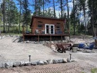 Bode's Bunkie – Tiny House with Mountain Views and Lake Access
