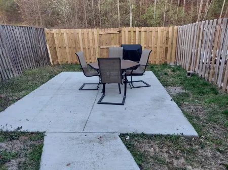 $249/Comfy 5br,3.5bth,& 3LVL TH