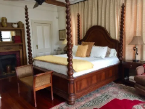 In the Heart of Apalachicola~Walk Everywhere!~Vintage Rose Suite~Majestic Jewel