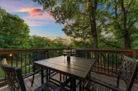 Views! Lux A-Frame w/ Private Hot Tub and Fire Pit. King Beds!