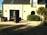 Seaside house 8 people, garden, 2 volcanoes and 4 bikes (2 with baby carrier) Internet