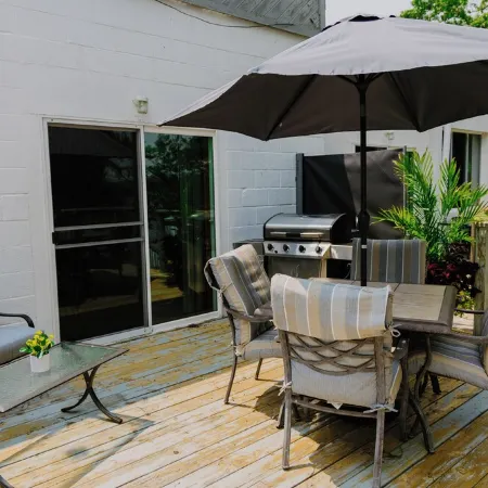 Lake Front Rustic Suite Rental Hotels in Newaygo County