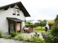 Cozy 3-Star Vacation Home, Quiet and Close to Nature for 4 People / 2 Bedrooms Hotels in Lindberg