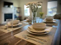 Cozy Nautical Cottage ~  2Bd/ Sleeps 6 / 1 Mi to Lake/ Free Shuttle / Video Tour