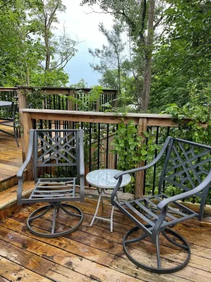 Sweet Stay By-The-Lake in Michigan City with AC, WiFi