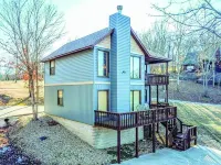 Year-around Lake Views, 1 mile to Ramp                 . Hotels in Sequoyah County