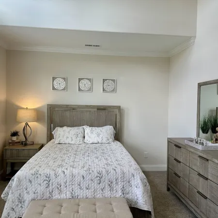 Hidden Retreat Luxury Townhome - 3 Bd/2.5Ba 1 Mi to I24, 5 Mi to Shopping & MTSU
