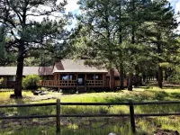 Luxury Log Cabin 10 acres, central to Grand Canyon, Sedona, Flagstaff, Williams