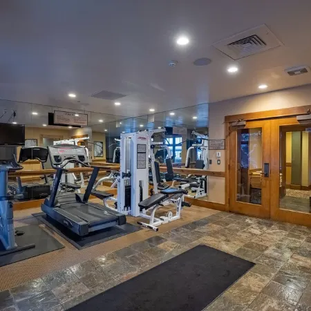 Ski-in/Ski-Out Luxury 4 Bed Penthouse - Late Summer and Fall Specials!