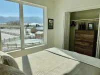 Paradise Valley View Getaway Hotels near K Potter Fine Art