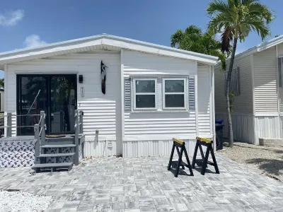 20 MINUTES TO KEY WEST , BOATERS PARADISE Hotels near Bay Point Park
