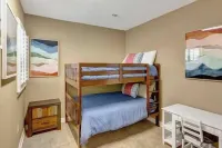 Weekend Getaway - Country Oasis Pool, Hot Tub, Texas Longhorns & Event Venue