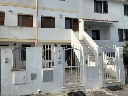BABY HOUSE - bilo with separate courtyard/apartment with private area<br>IUN P5263