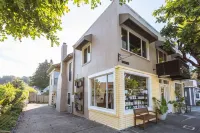 Uptown in Downtown Mill Valley!  The only 3bd/2ba in the heart of the city!