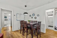 Beaver Street Bungalow w/AC, Fenced Yard, W/D, 4 Smart TVs, 1G WiFi, RV Parking.