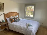 Remodeled Unit #2, 7 min to Great Barrington, 12 min to Ski Resorts & Trails