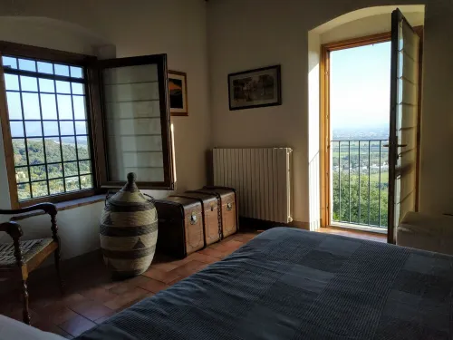 Country Villa - exclusive panorama - excellent location for Pistoia, Florence and Lucca
