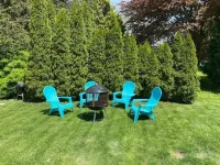 BEACH BUM CARRIAGE HOUSE with kayaks - steps to beach, park, marinas & brewery!