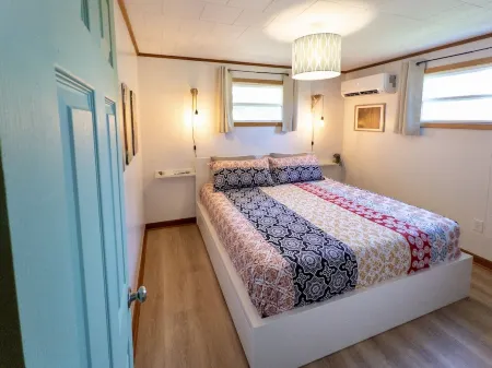 Surf Side Bungalow- Ocean front with 3 story deck