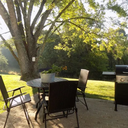 Peace at Pine Run in Hocking Hills: 13 Acres, Hot Tub, & Disc Golf!