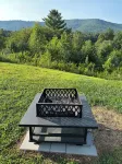 Dreamy 3-Br Gem on 48 Acres w/ Mountain Views, Fire Pit Nights & Many Amenities! Hotels in Mills River