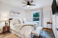 Angel Fire Country Club custom home only 5 minutes from ski lifts