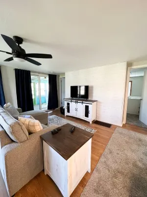 Newly Remodeled Cabin Steps from Sylvan Lake Hotels in Noble County